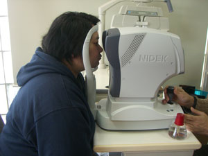 今までのメガネは度が少し強いことが判明